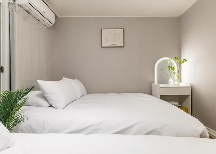 Villa Nook Hongdae 5min From Hongik Univ Stn 2 Queen Beds